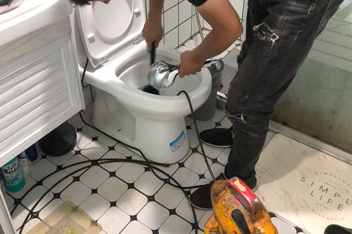 工业园区疏通下水道