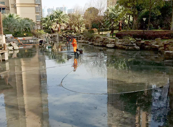 工业园区景观池淤泥清理